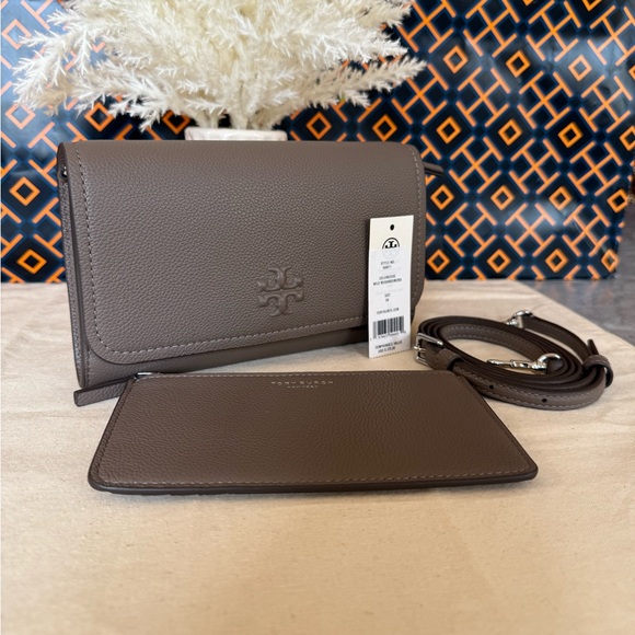 Tory Burch Thea Flat Wallet Crossbody in Wild Mushroom 169971 $375 - Picture 3 of 15